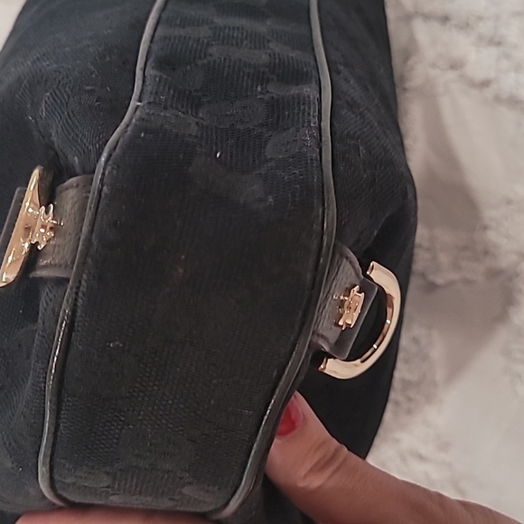 Gucci D Ring Canvas Hobo Bag - Picture 4 of 13